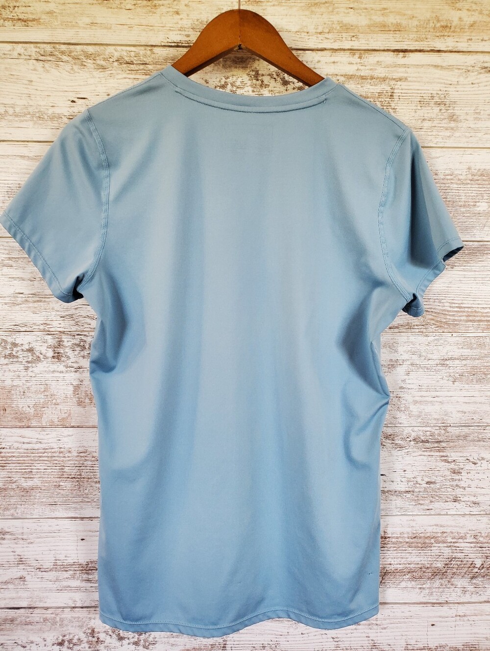 Arctic Cool Women's V-Neck Performance Tees Lot Blue Geometric Activewear Sz M - Picture 5 of 15